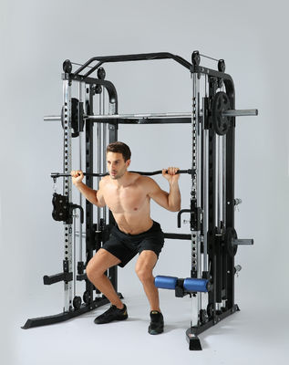 Κόκκινος πολυλειτουργικός εκπαιδευτής Smith Machine για άνδρες Οικιακό και γυμναστήριο εξοπλισμό προπόνησης
