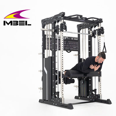 Σταθμός διασταύρωσης καλωδίων για το bodybuilding και την άσκηση στο στήθος σε ανθεκτικό εξοπλισμό γυμναστηρίου